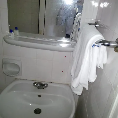 Ogretmen Evi Hotel *