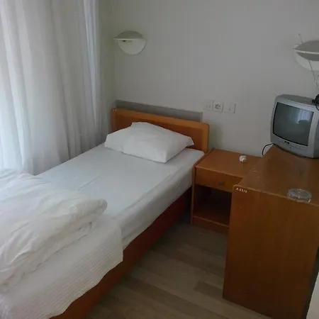 Ogretmen Evi Hotel Bergama