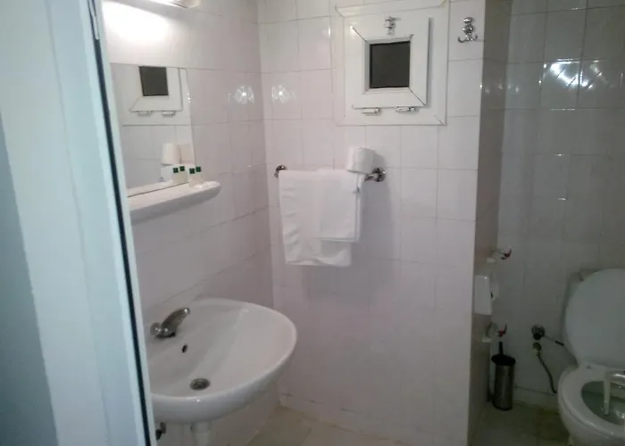 Ogretmen Evi * Bergama