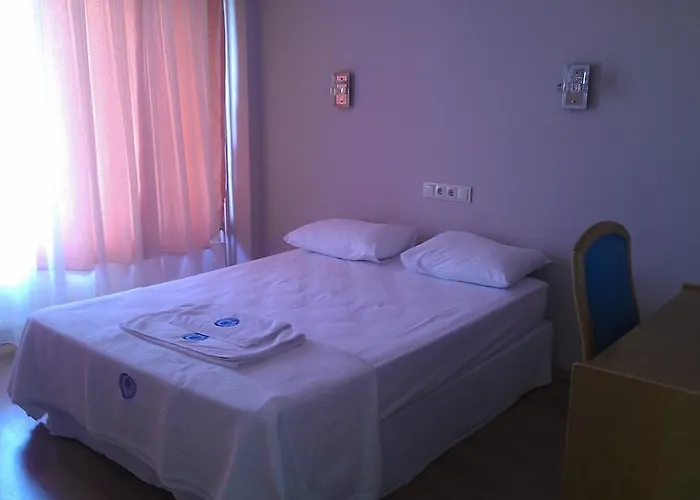 Ogretmen Evi Hotell *